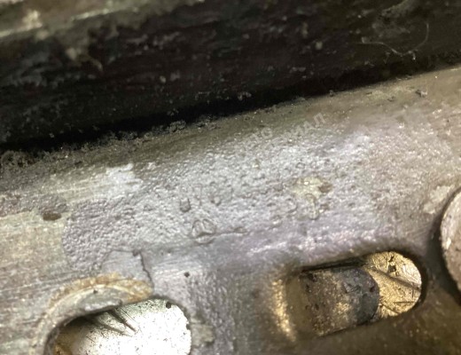 Петля капота правая Mercedes Vario (W670) 1996-2013  Mercedes Vario Vario (W670) 1996-2013