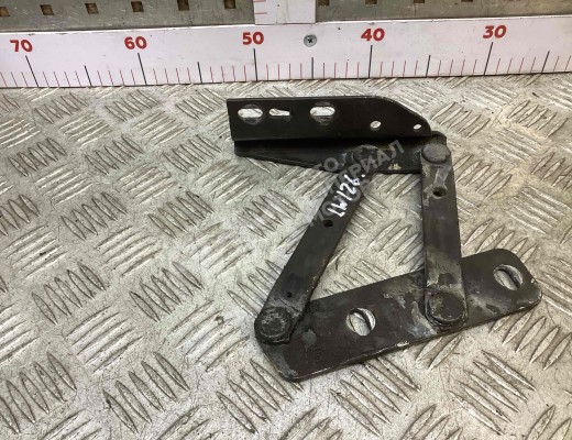 Петля капота правая Mercedes Vario (W670) 1996-2013  Mercedes Vario Vario (W670) 1996-2013
