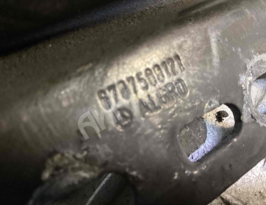 Петля капота правая Mercedes Vario (W670) 1996-2013  Mercedes Vario Vario (W670) 1996-2013