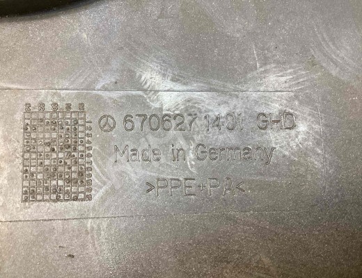 Решетка радиатора Mercedes Vario (W670) 1996-2013  Mercedes Vario Vario (W670) 1996-2013