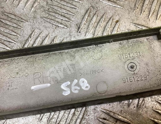 Ус под фару правый Volvo 850 1992-1997  Volvo 850 850 1992-1997