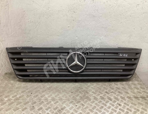 Решетка радиатора Mercedes Vario (W670) 1996-2013  Mercedes Vario Vario (W670) 1996-2013