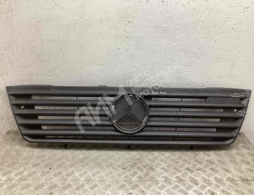 Решетка радиатора Mercedes Vario (W670) 1996-2013  Mercedes Vario Vario (W670) 1996-2013