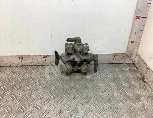 Клапан защитный 4-х контурный Mercedes Vario (W670) 1996-2013  Mercedes Vario Vario (W670) 1996-2013