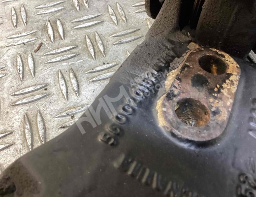 Кронштейн крепления торсиона кабины Renault Kerax 1997-2013  Renault Kerax Kerax 1997-2013