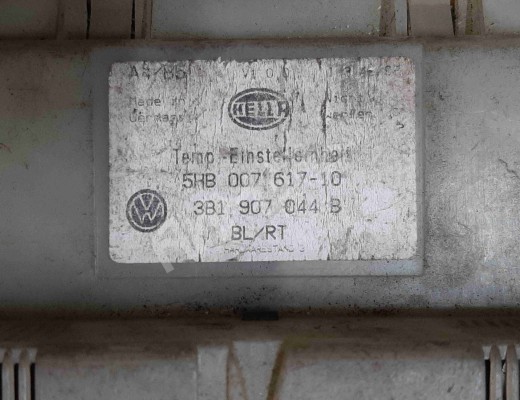 Блок управления печки/климат-контроля Volkswagen Passat B5 (3B) 1996-2000  Volkswagen Passat Passat B5 (3B) 1996-2000
