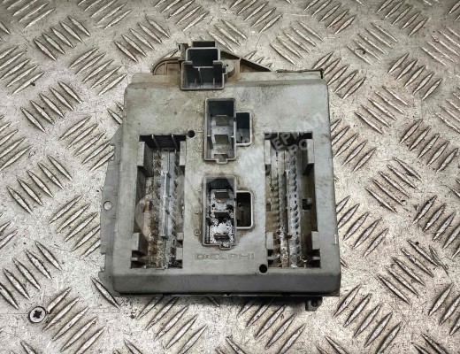 Блок предохранителей Iveco Daily IV 2006-2011  Iveco Daily Daily IV 2006-2011