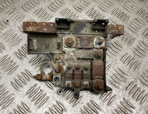 Клемма аккумулятора плюс Iveco Daily IV 2006-2011  Iveco Daily Daily IV 2006-2011