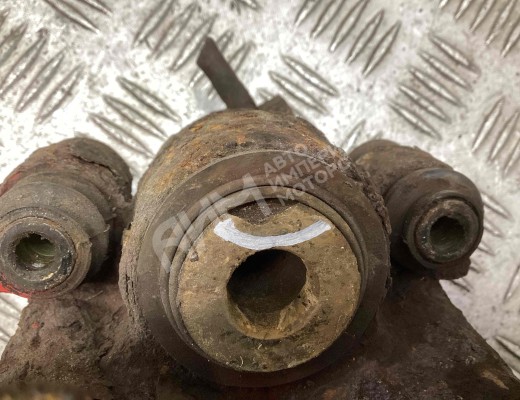 Суппорт задний правый Chrysler Sebring I (FJ) 1995-2000  Chrysler Sebring Sebring I (FJ) 1995-2000