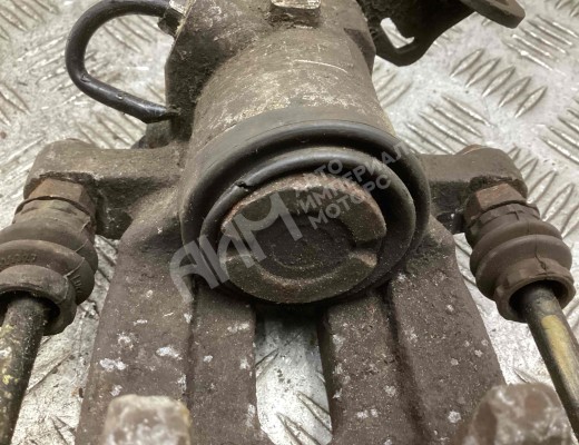 Суппорт задний правый Peugeot 307 (3A/3H) 2001-2005  Peugeot 307 307 (3A/3H) 2001-2005
