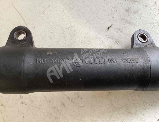 Патрубок воздушного фильтра Audi A4 B6 (8EC, 8E5) 2000-2004  Audi A4 A4 B6 (8EC, 8E5) 2000-2004