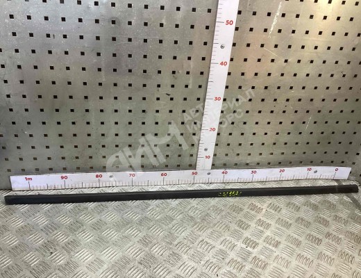 Молдинг стекла двери передней правой наружный Renault Scenic II (JM) 2006-2009 рестайлинг  Renault Scenic Scenic II (JM) 2006-2009 рестайлинг