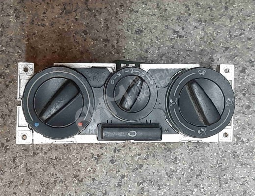 Блок управления печки/климат-контроля Volkswagen Golf IV (1J) 1997-2004  Volkswagen Golf Golf IV (1J) 1997-2004