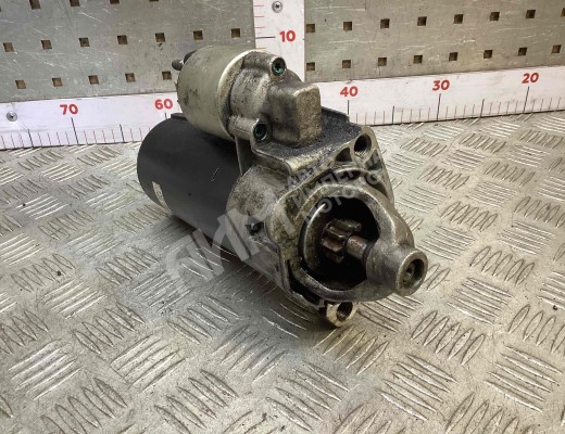 Стартер Volkswagen Passat B5+ (3B) 2000-2005 рестайлинг  Volkswagen Passat Passat B5+ (3B) 2000-2005 рестайлинг