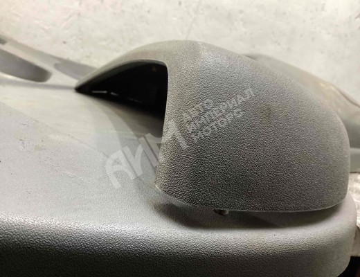 Обшивка двери передней правой (дверная карта) Iveco Daily IV 2006-2011  Iveco Daily Daily IV 2006-2011
