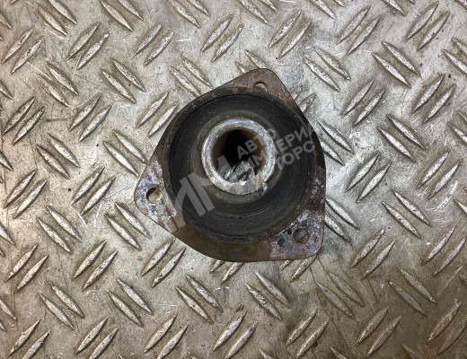 Подушка крепления двигателя Renault Midlum I 2000-2006  Renault Midlum Midlum I 2000-2006