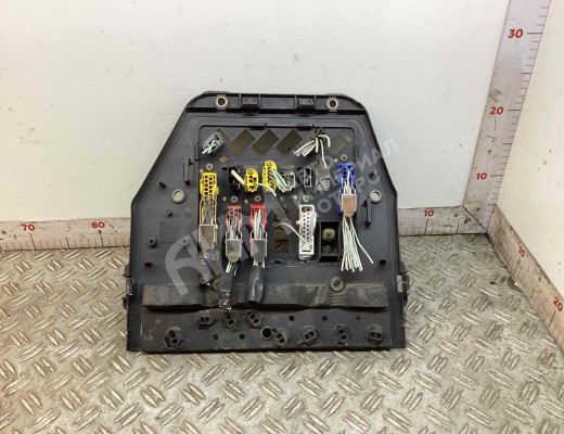 Крышка блока предохранителей Renault Midlum I 2000-2006  Renault Midlum Midlum I 2000-2006