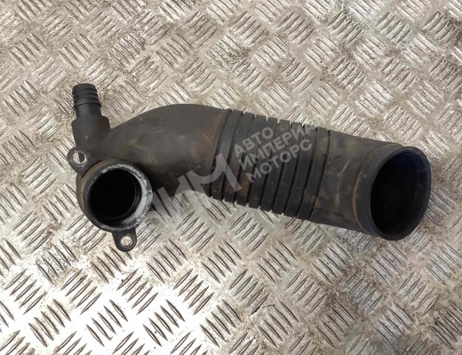 Патрубок воздушного фильтра Audi A4 B6 (8EC, 8E5) 2000-2004  Audi A4 A4 B6 (8EC, 8E5) 2000-2004