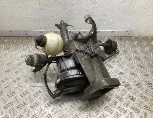 Бачок главного цилиндра сцепления Mercedes Vario (W670) 1996-2013  Mercedes Vario Vario (W670) 1996-2013