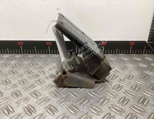 Кронштейн радиатора Volvo FLC I (1996-2000)  Volvo FLC FLC I (1996-2000)