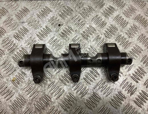 Ось коромысел Volkswagen Polo IV (9N) 2001-2005  Volkswagen Polo Polo IV (9N) 2001-2005