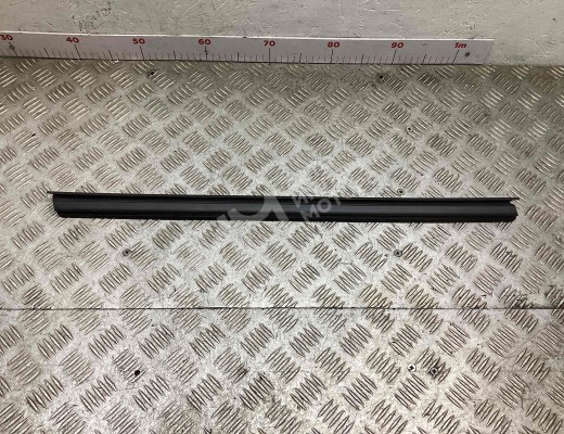 Молдинг стекла двери задней левой внутренний Fiat Palio 1996-2004  Fiat Palio Palio 1996-2004