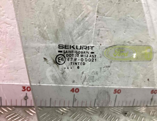 Стекло двери передней правой Ford Mondeo II 1996-2000  Ford Mondeo Mondeo II 1996-2000
