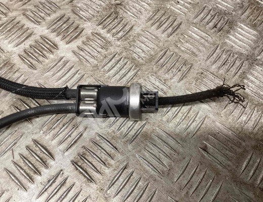 Трубка топливная Audi A6 C6 (4F) 2004-2008  Audi A6 A6 C6 (4F) 2004-2008