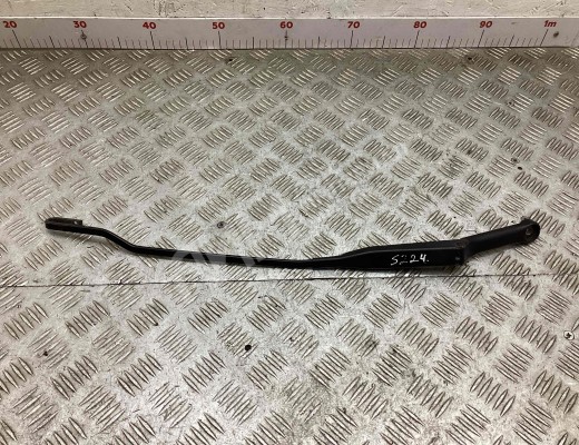 Щеткодержатель (поводок стеклоочистителя, дворник) Audi A4 B5 (8D) 1994-1999  Audi A4 A4 B5 (8D) 1994-1999