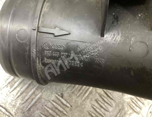 Патрубок интеркулера Volkswagen Golf IV (1J) 1997-2004  Volkswagen Golf Golf IV (1J) 1997-2004