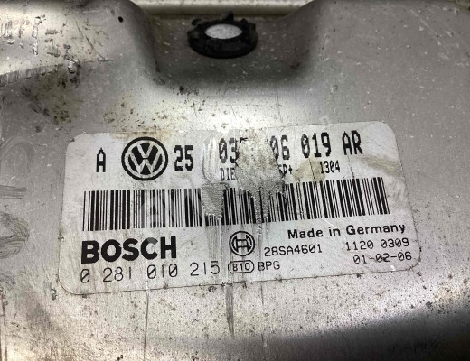 Блок управления двигателем Volkswagen Golf IV (1J) 1997-2004  Volkswagen Golf Golf IV (1J) 1997-2004