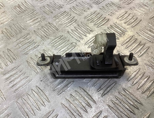 Ручка открывания багажника Mazda 6 I (GG) 2005-2007 рестайлинг  Mazda 6 6 I (GG) 2005-2007 рестайлинг