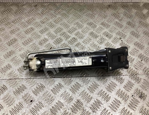 Домкрат Mercedes C (W203) 2004-2007 рестайлинг  Mercedes C C (W203) 2004-2007 рестайлинг