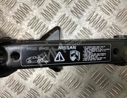Домкрат Nissan Micra II (K11) 1992-2002  Nissan Micra Micra II (K11) 1992-2002