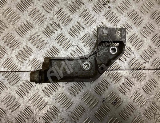 Крепление ТНВД Renault Megane II 2002-2006  Renault Megane Megane II 2002-2006