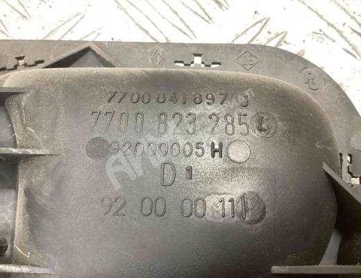Ручка внутренняя передняя правая Renault Laguna I (X56) 1993-2001  Renault Laguna Laguna I (X56) 1993-2001