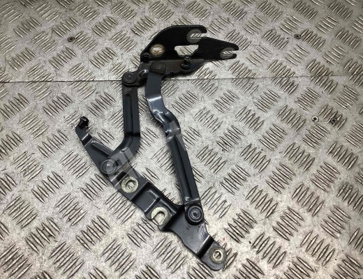 Петля крышки багажника  Audi A6 C5 (4B) 2001-2004 рестайлинг
