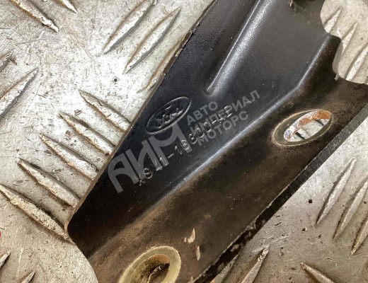 Петля капота Ford Focus I 2001-2005 рестайлинг  Ford Focus Focus I 2001-2005 рестайлинг