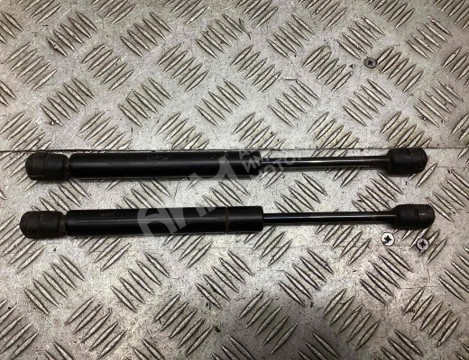 Амортизатор крышки багажника (3-5 двери) Volkswagen Passat B5 (3B) 1996-2000  Volkswagen Passat Passat B5 (3B) 1996-2000