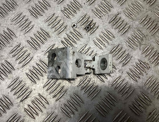 Петля двери задней правой Volkswagen Golf III (1H) 1991-1997  Volkswagen Golf Golf III (1H) 1991-1997