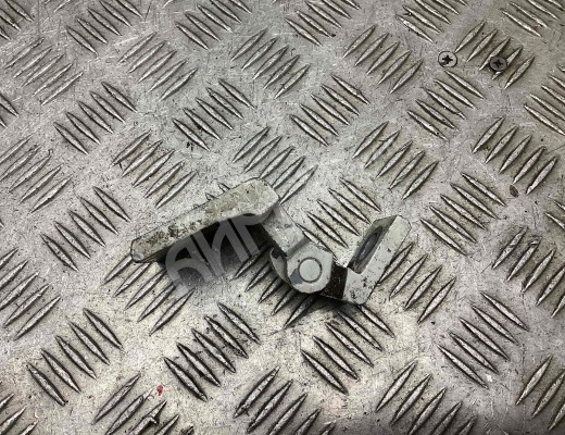 Петля двери задней левой Volkswagen Golf III (1H) 1991-1997  Volkswagen Golf Golf III (1H) 1991-1997