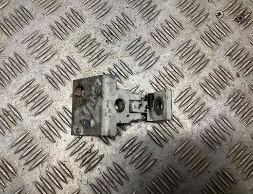 Петля двери задней левой Volkswagen Golf III (1H) 1991-1997  Volkswagen Golf Golf III (1H) 1991-1997