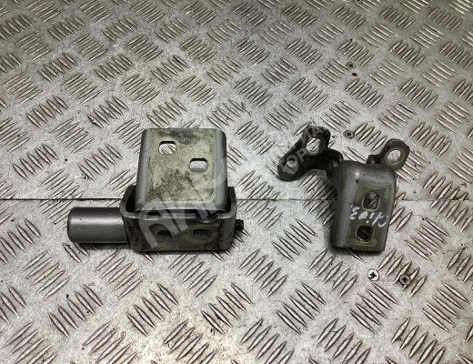 Петля двери передней левой Renault Clio III 2005-2013  Renault Clio Clio III 2005-2013
