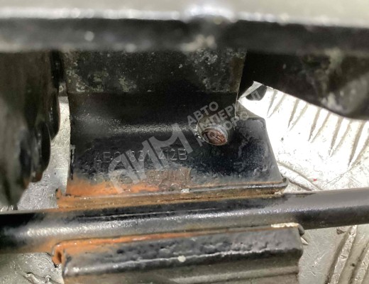 Петля двери передней правой Audi A6 C5 (4B) 2001-2004 рестайлинг  Audi A6 A6 C5 (4B) 2001-2004 рестайлинг