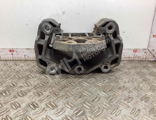 Подушка крепления КПП Scania R-series 1995 -2004  Scania R-series R-series 1995 -2004