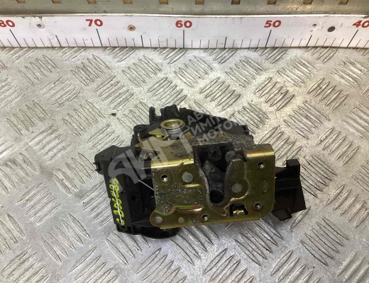 Замок двери задней правой Ford Focus I 2001-2005 рестайлинг  Ford Focus Focus I 2001-2005 рестайлинг