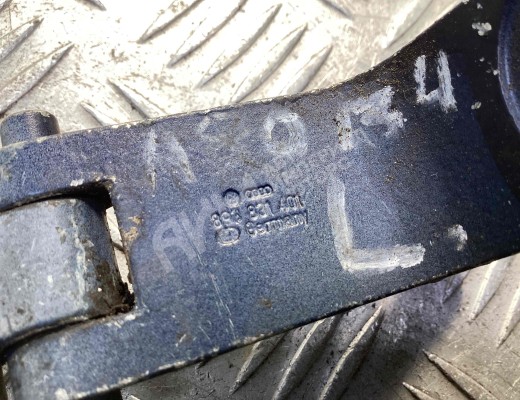 Петля двери передней левой Audi 80 B4 (8C) 1991-1995  Audi 80 80 B4 (8C) 1991-1995