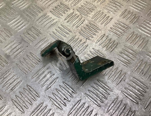 Петля двери передней правой Peugeot 406 1995-2004  Peugeot 406 406 1995-2004