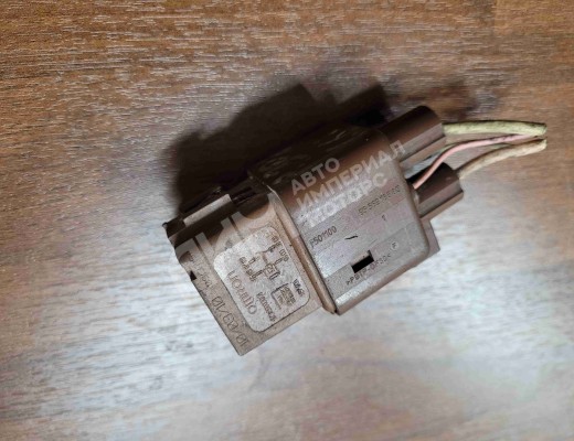 Реле бензонасоса Peugeot 308 (T7) 2007-2015  Peugeot 308 308 (T7) 2007-2015