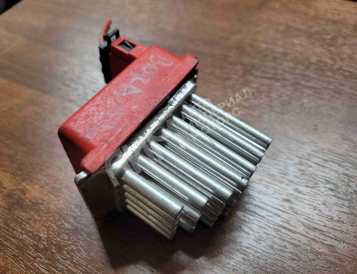 Сопротивление печки Volkswagen Bora (1J) 1998-2005  Volkswagen Bora Bora (1J) 1998-2005